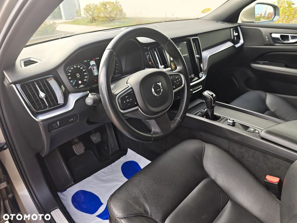 Volvo V60 2019 photo 3
