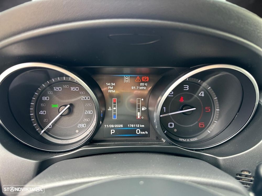 Jaguar XE 2.0 D Prestige Aut. - 11