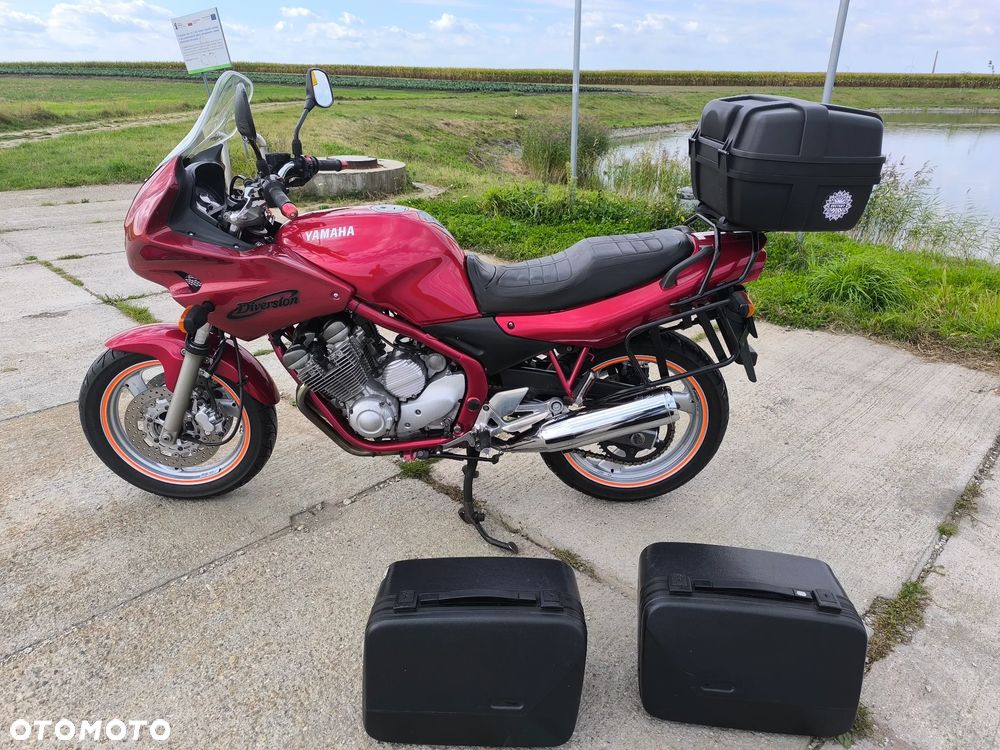Yamaha XJ - 6