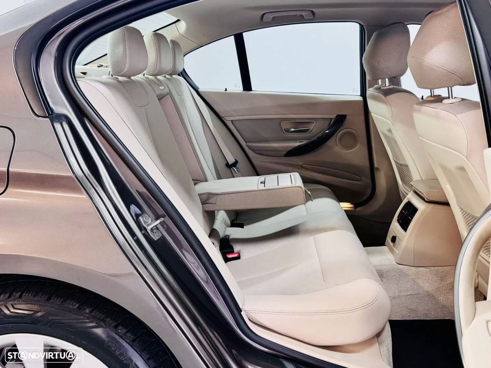 BMW 318 d Modern Line - 51