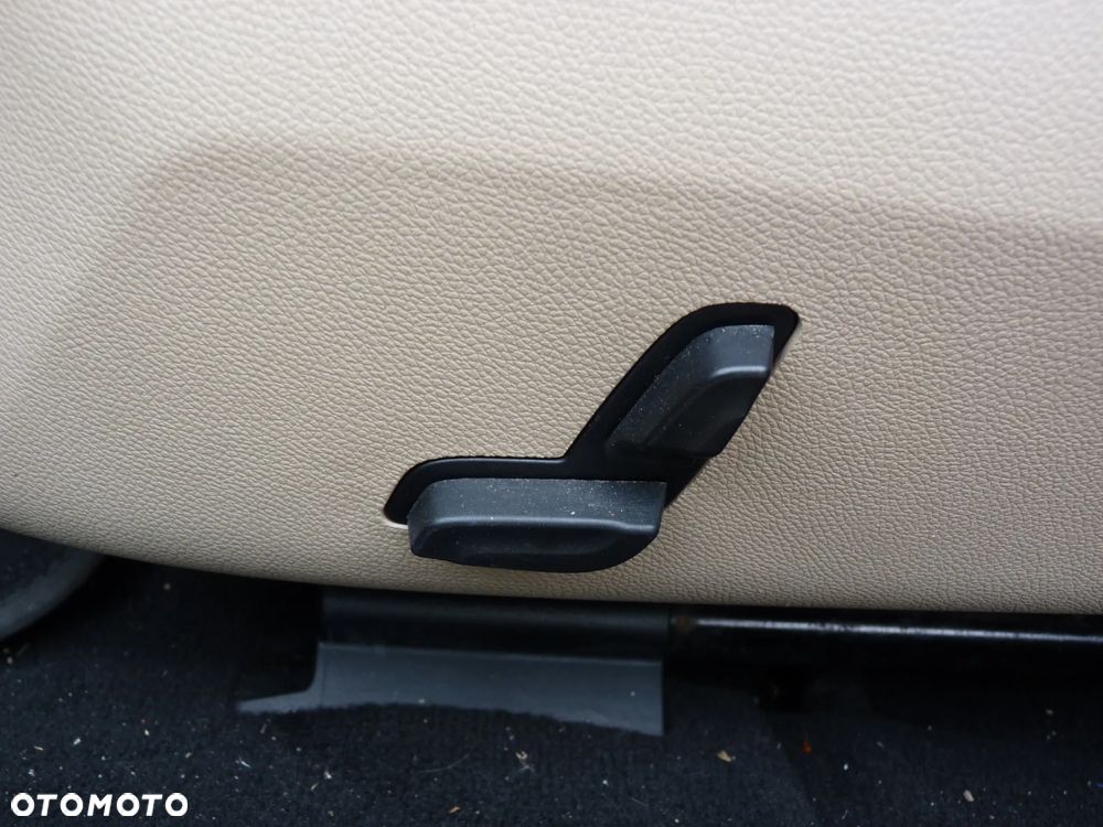 Mercedes-Benz Klasa E 350 CDI BlueEff Avantgarde - 13