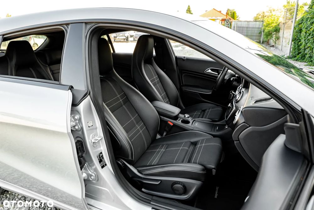 Mercedes-Benz CLA 200 7G-DCT Peak Edition - 26