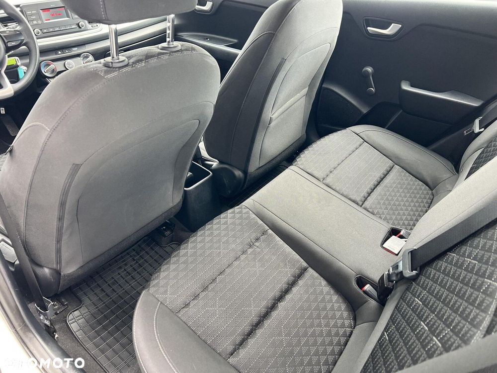 Kia Rio - 20