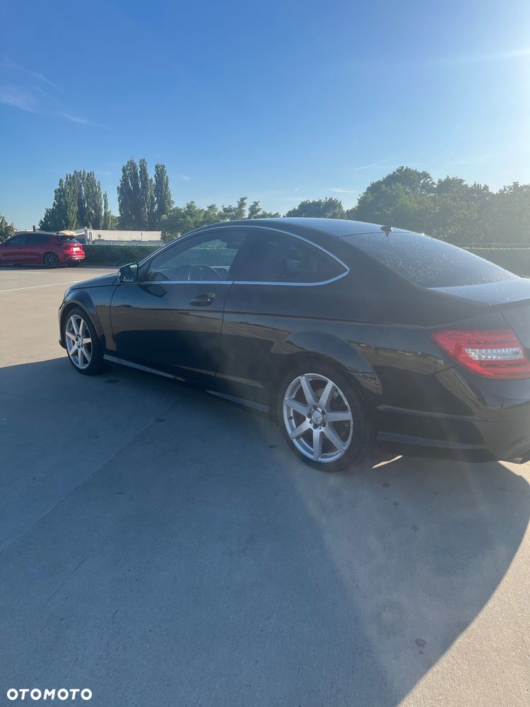 Mercedes-Benz Klasa C 250 7G-TRONIC Edition - 10