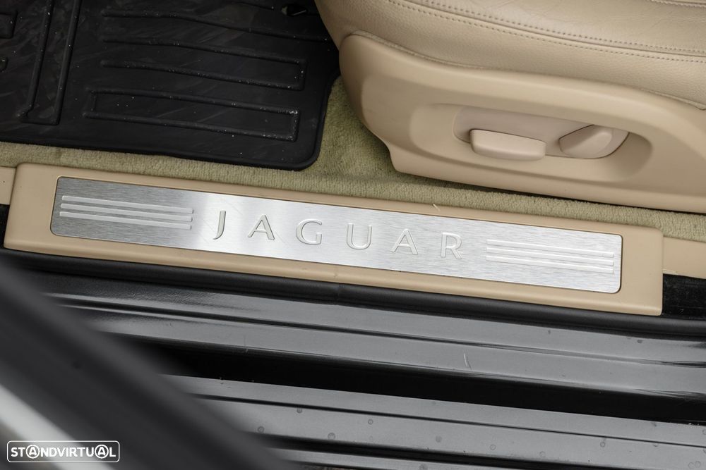 Jaguar XF 3.0 D V6 Luxury - 12