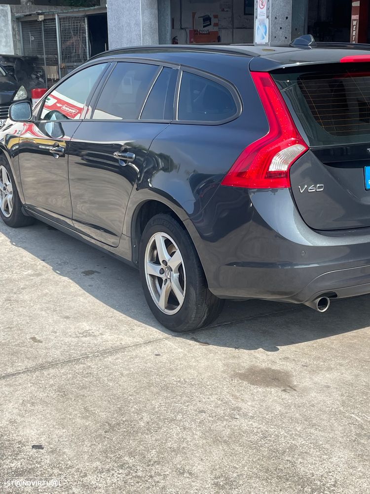 Volvo V60 D2 Kinetic - 6