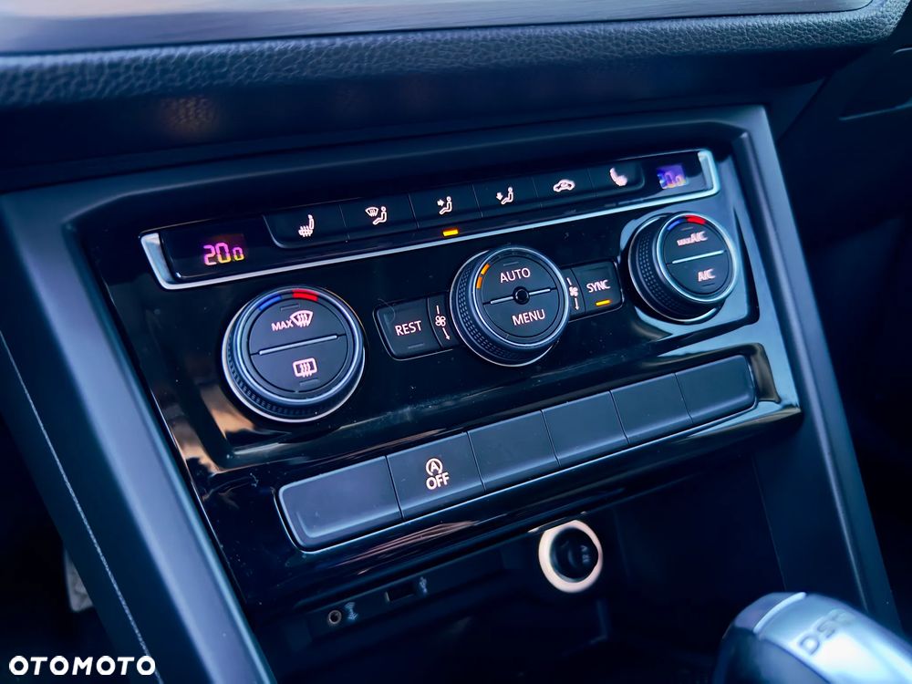 Volkswagen Touran 2.0 TDI SCR DSG Comfortline - 33