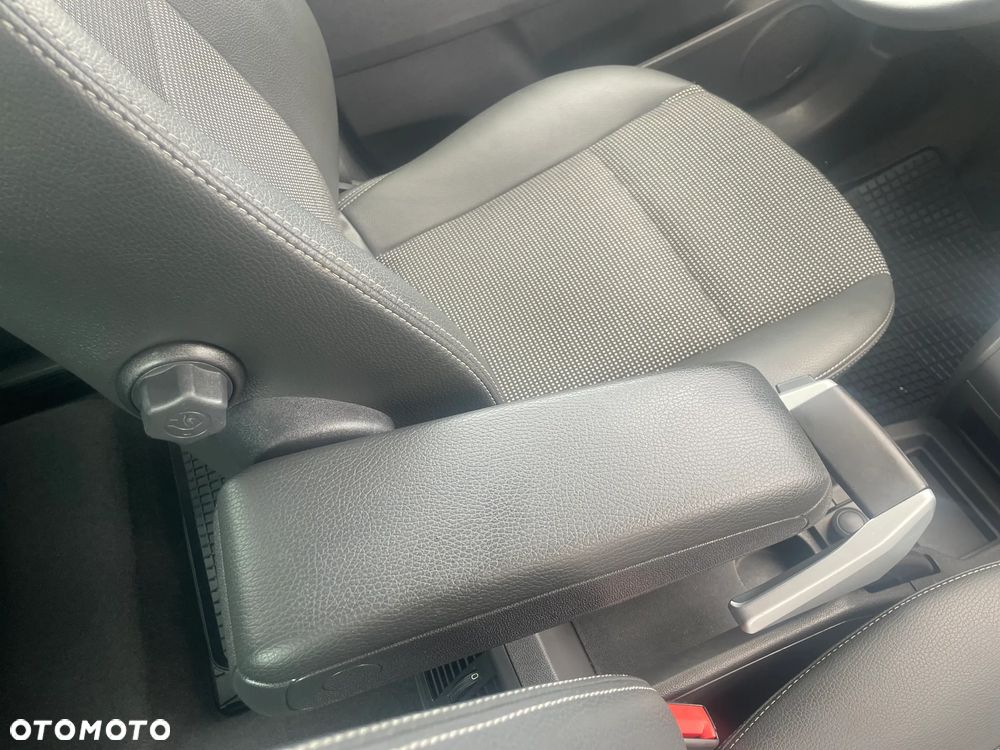 Opel Zafira 1.8 Cosmo Easytronic - 21