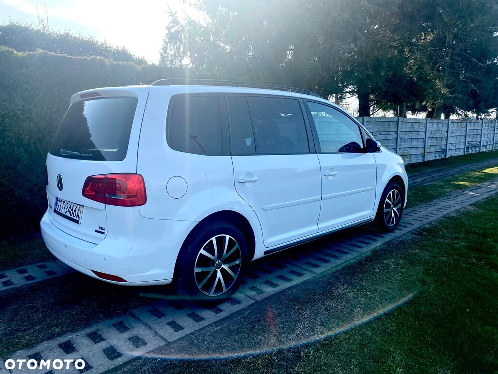 Volkswagen Touran - 5