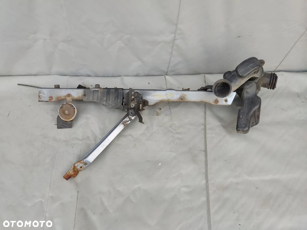 DAIHATSU TERIOS II PAS PRZEDNI GÓRNY WZMOCNIENIE DOLOT POWIETRZA 17881-B1040