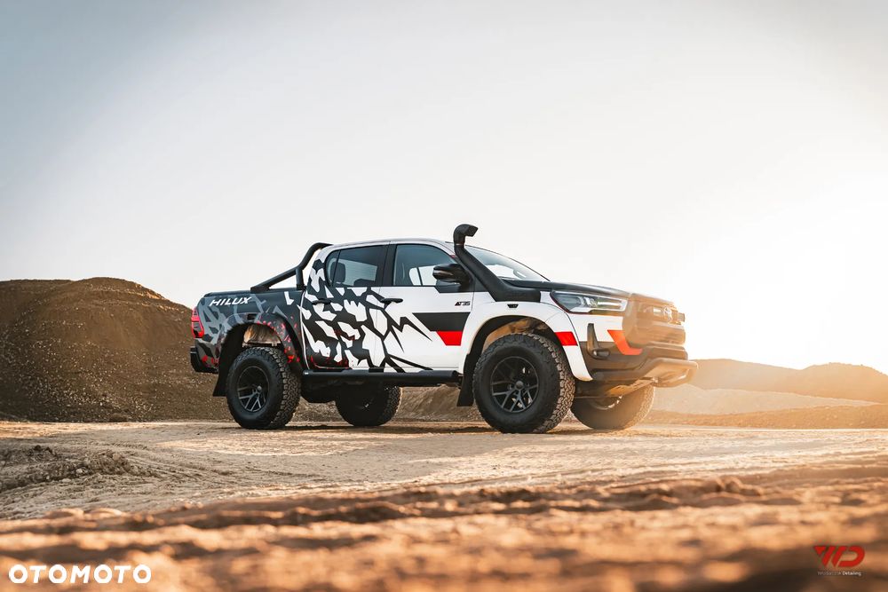 Toyota Hilux 2.8 D-4D Double Cab Invincible 4x4 - 12