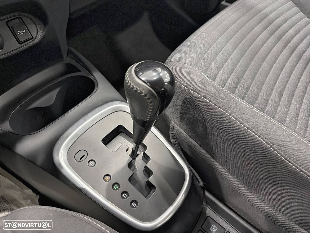 Toyota Yaris 1.5 HSD Exclusive - 19