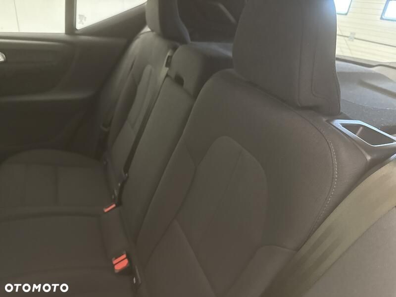 Volvo XC 40 T3 Momentum Core - 18