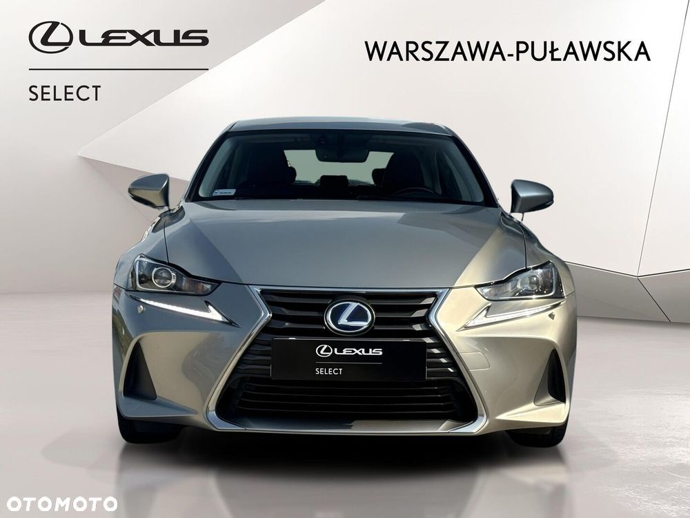 Lexus IS - 8