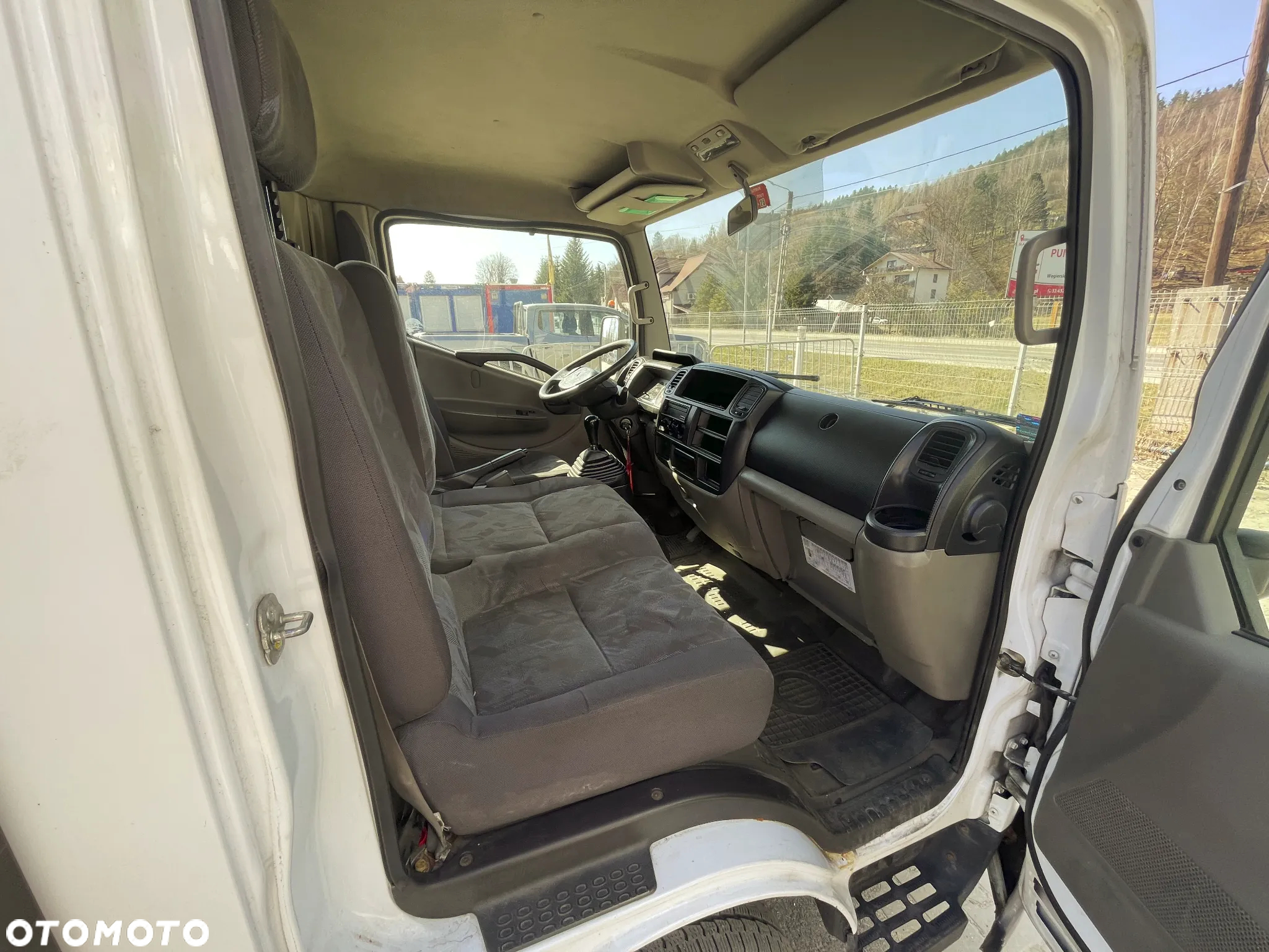 Renault Maxity - 8