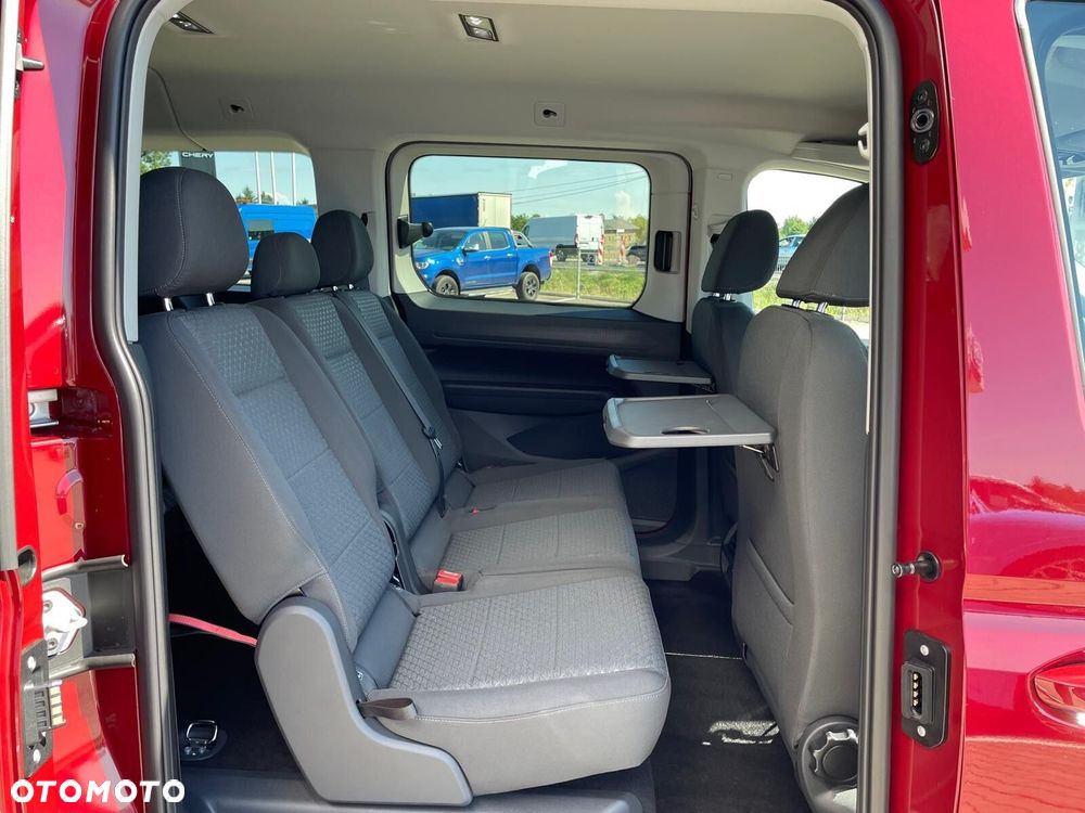 Ford Tourneo Connect - 12