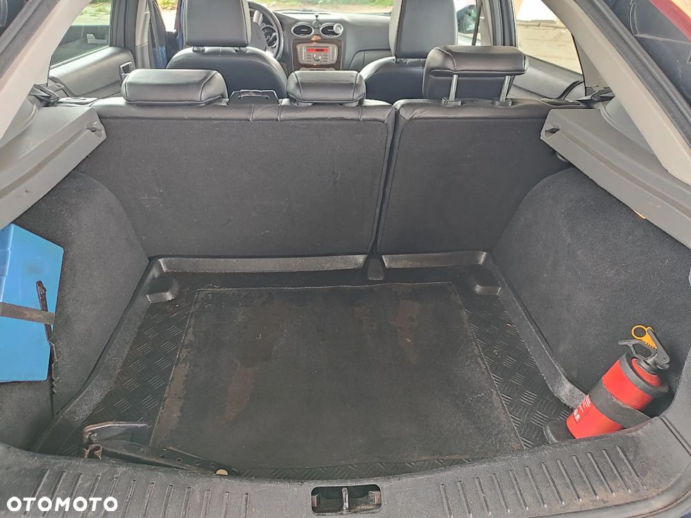 Ford Focus 1.6 TDCi DPF Ghia - 9