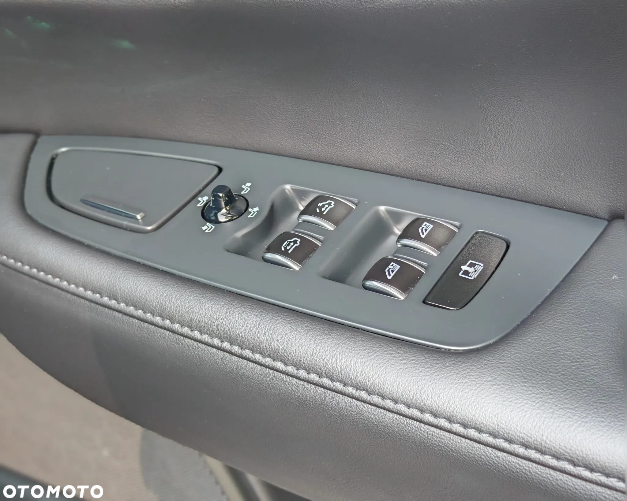 Volvo S90 T6 AWD Geartronic Momentum Pro - 24