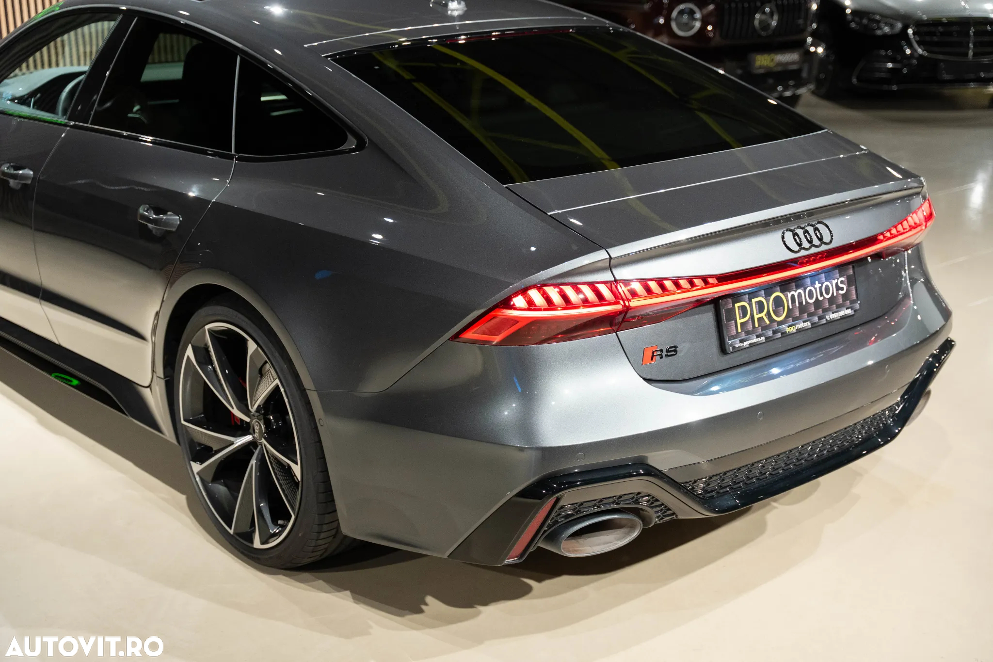 Audi RS7 4.0 TFSI quattro Tiptronic - 5