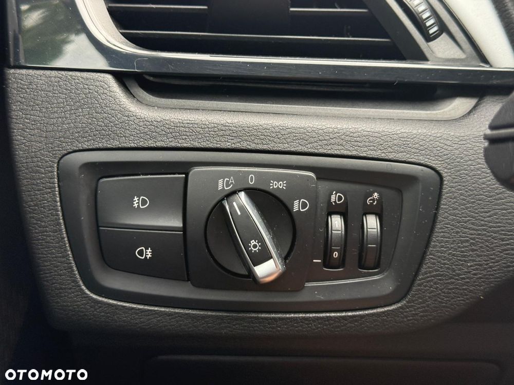 BMW X1 sDrive18d Advantage sport - 29
