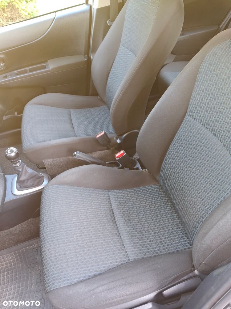 Toyota Yaris - 14