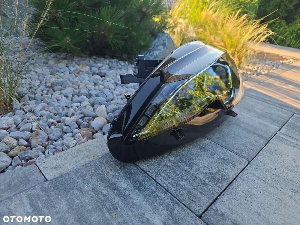 PEUGEOT 308 T9 LIFT Lampa lewa przód Full Led Technology 1618000380-00 - 3
