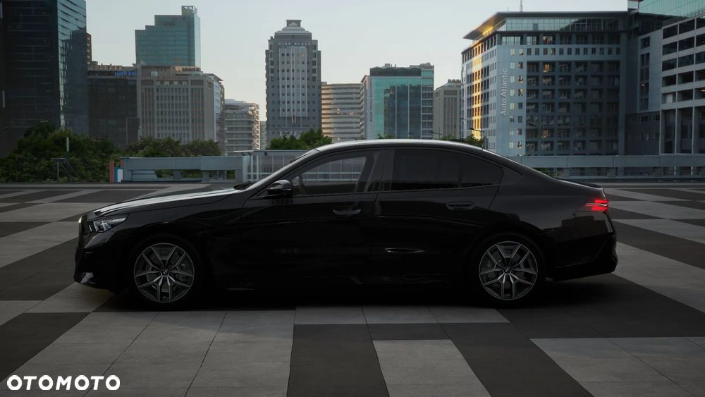 BMW Seria 5 530e xDrive PHEV - 5