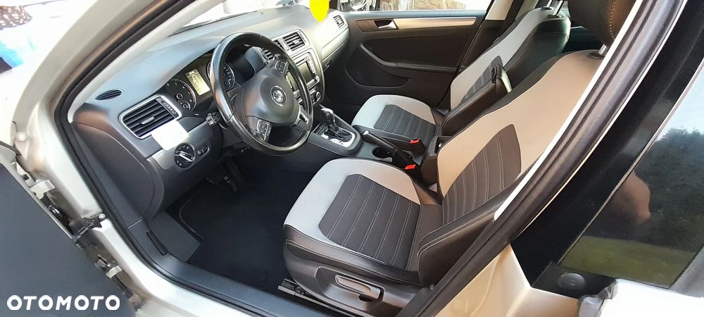 Volkswagen Jetta 2.0 TSI Highline DSG - 9