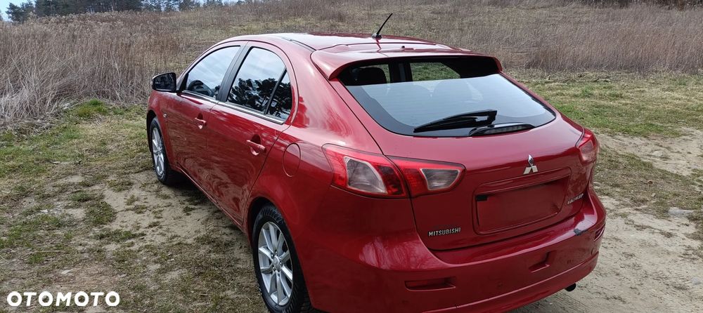 Mitsubishi Lancer 1.6 Invite - 3