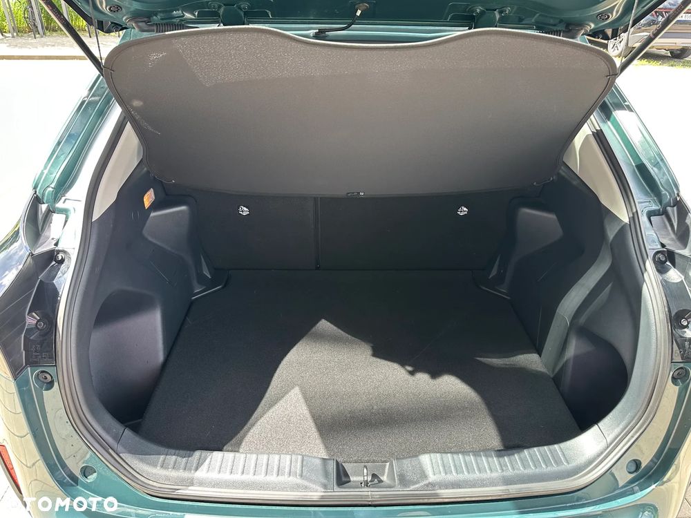 Toyota Yaris Cross - 24