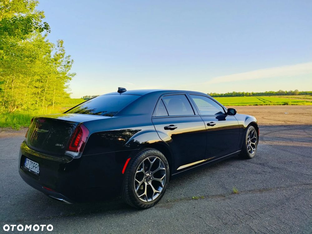 Chrysler 300s - 14