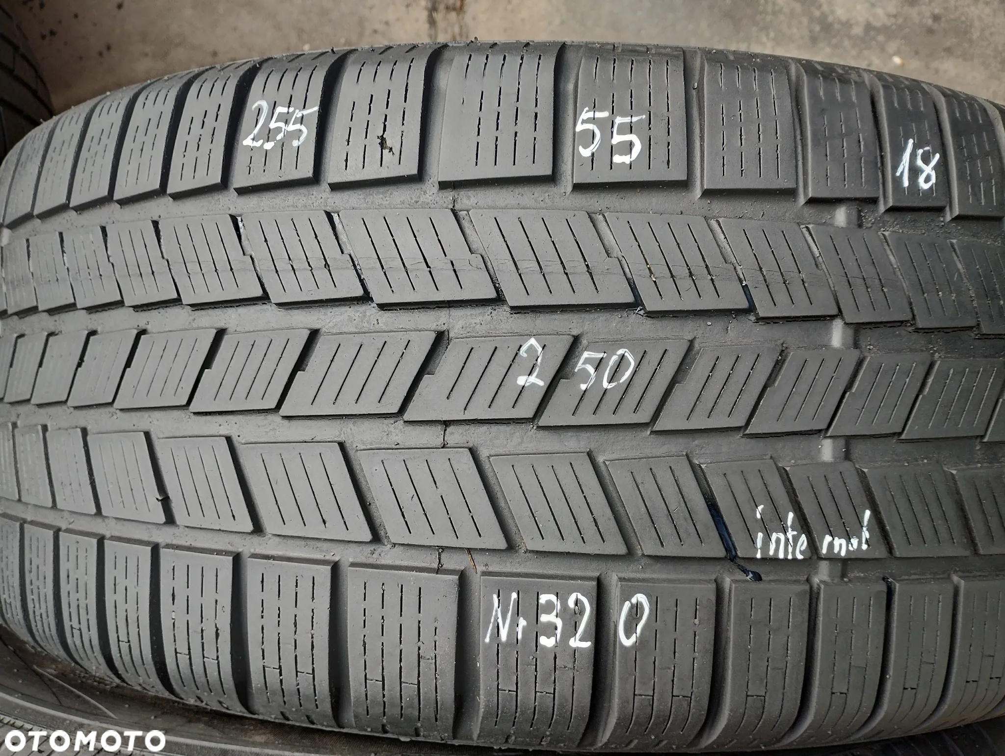 Pirelli 255/55/18 nr 320 - 2