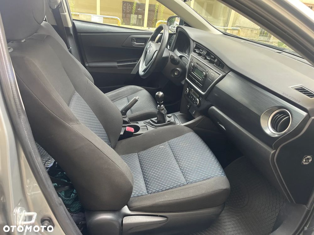 Toyota Auris 1.6 Active - 12