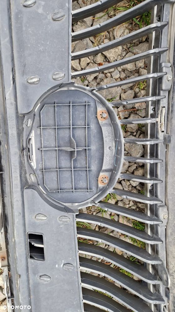 Grill Lessu RX450h 09-15r. - 2