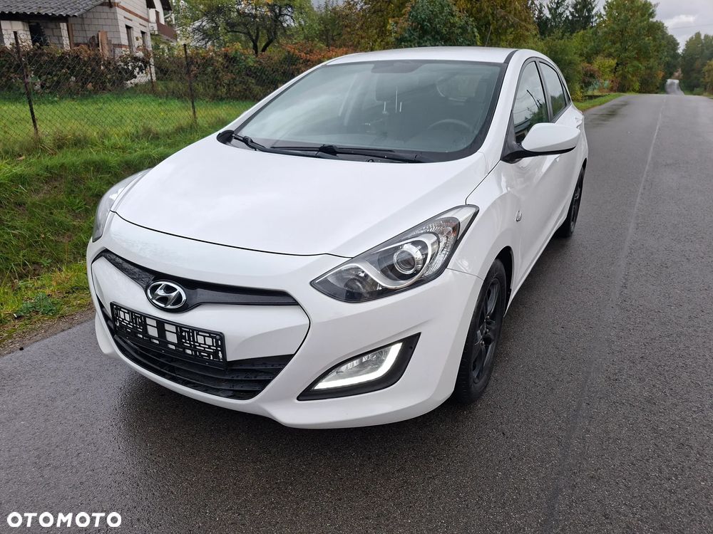 Hyundai i30 1.4 Intro Edition - 13