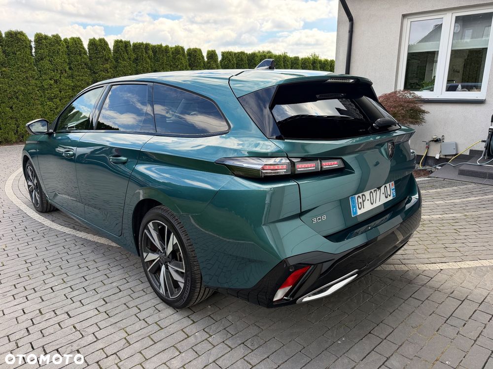 Peugeot 308 BlueHDi 130 EAT8 Allure - 4