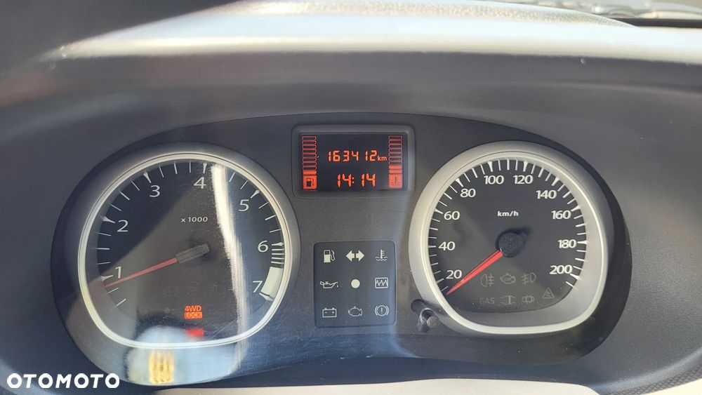 Dacia Duster 1.6 Laureate 4x4 - 2