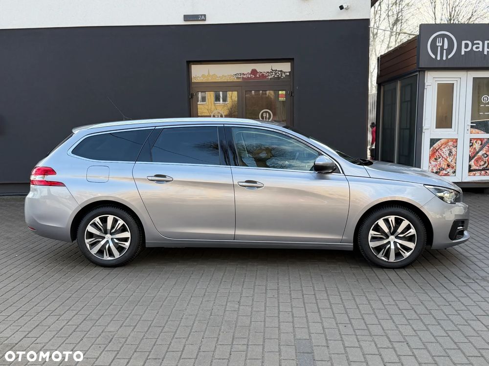 Peugeot 308 1.2 PureTech Allure S&S - 6