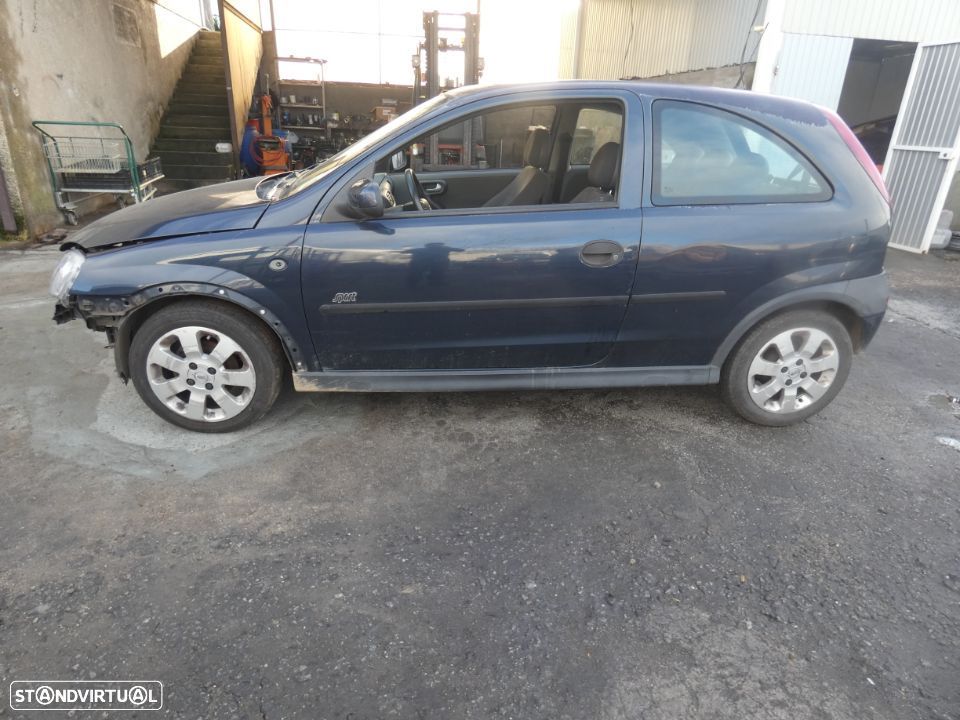 Opel Corsa C de 2000 a 2006 para peças - 1
