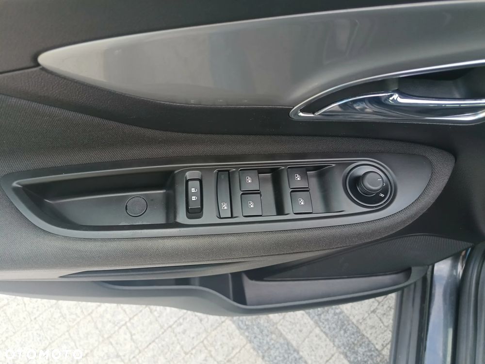 Toyota Auris 1.6 Sol - 15