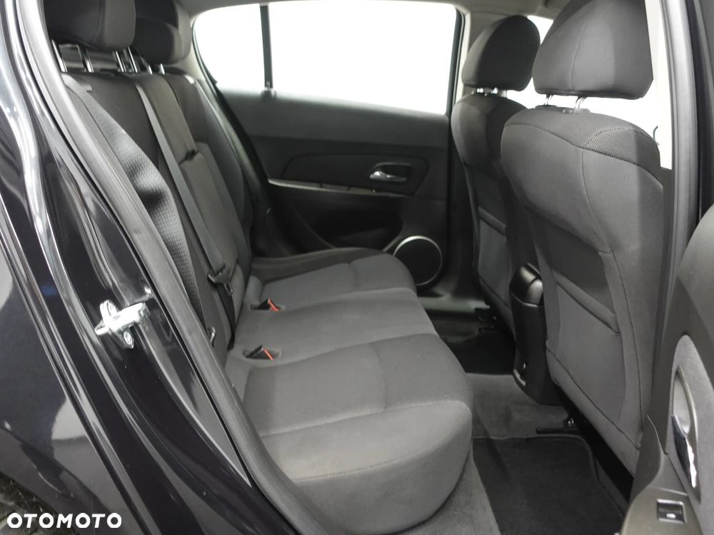 Chevrolet Cruze 1.8 LT - 24