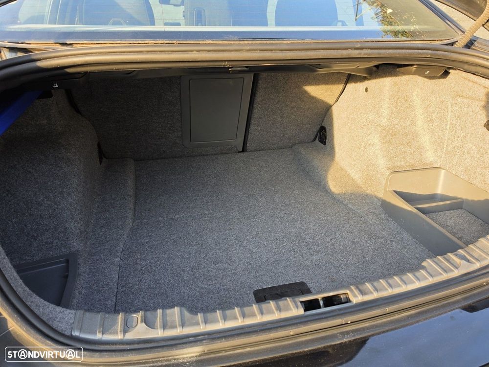 BMW 320 d EfficientDynamics Line Luxury - 18