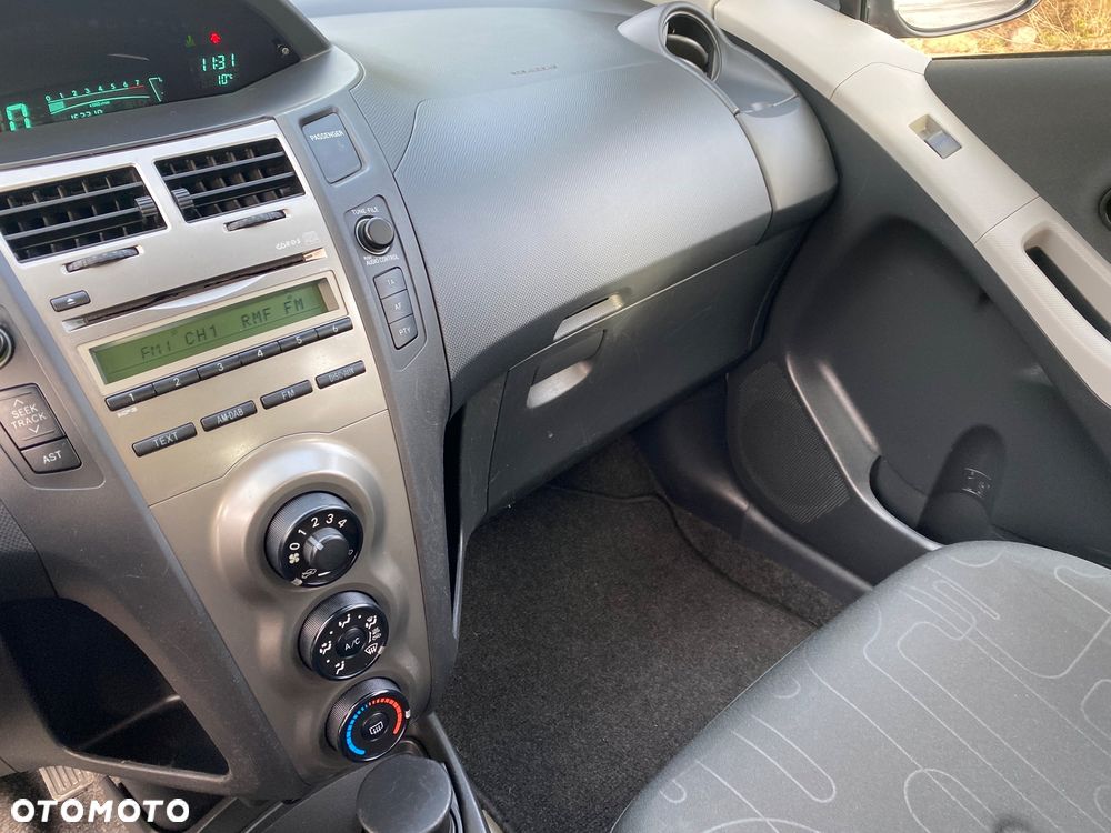 Toyota Yaris 1.0 VVT-i Cool - 16