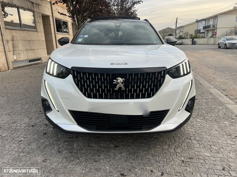 Peugeot 2008 PureTech 130 EAT8 GT - 21