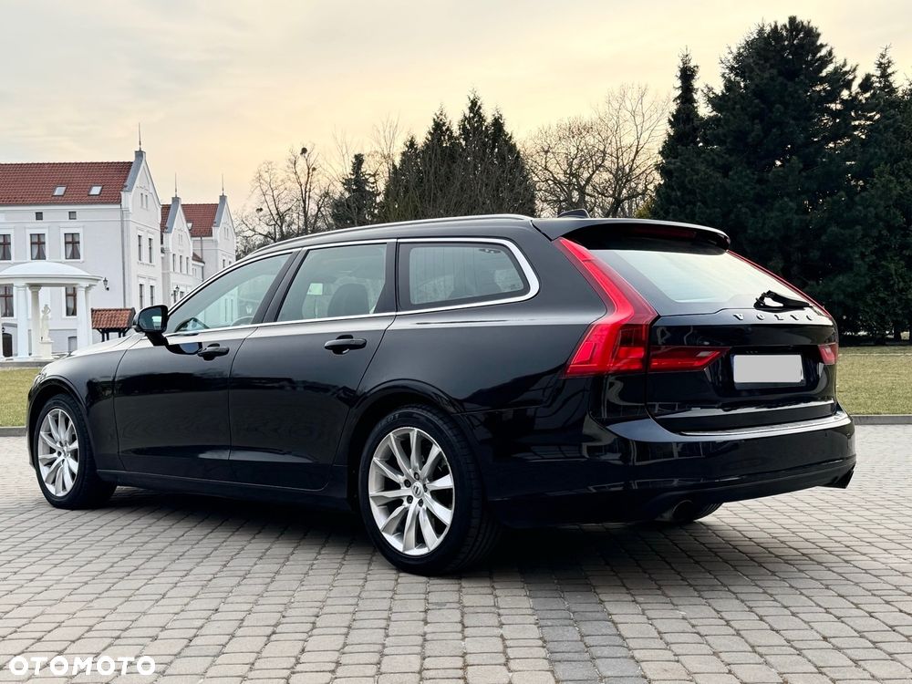 Volvo V90 T5 Momentum - 35