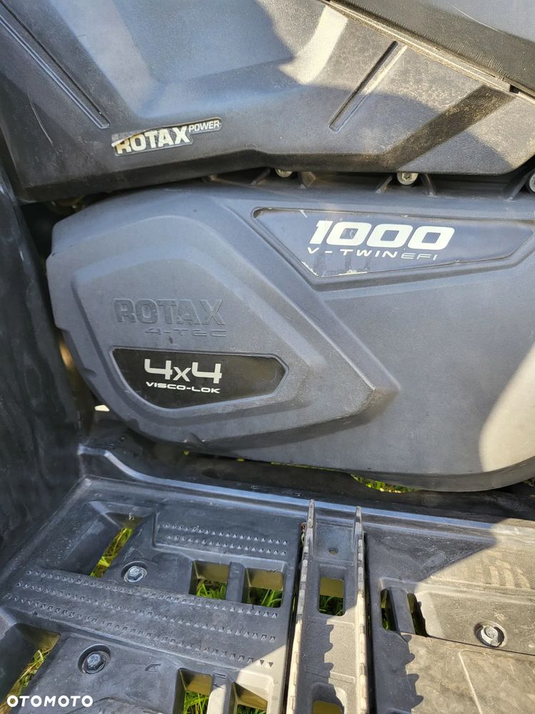 Can-Am Outlander - 10