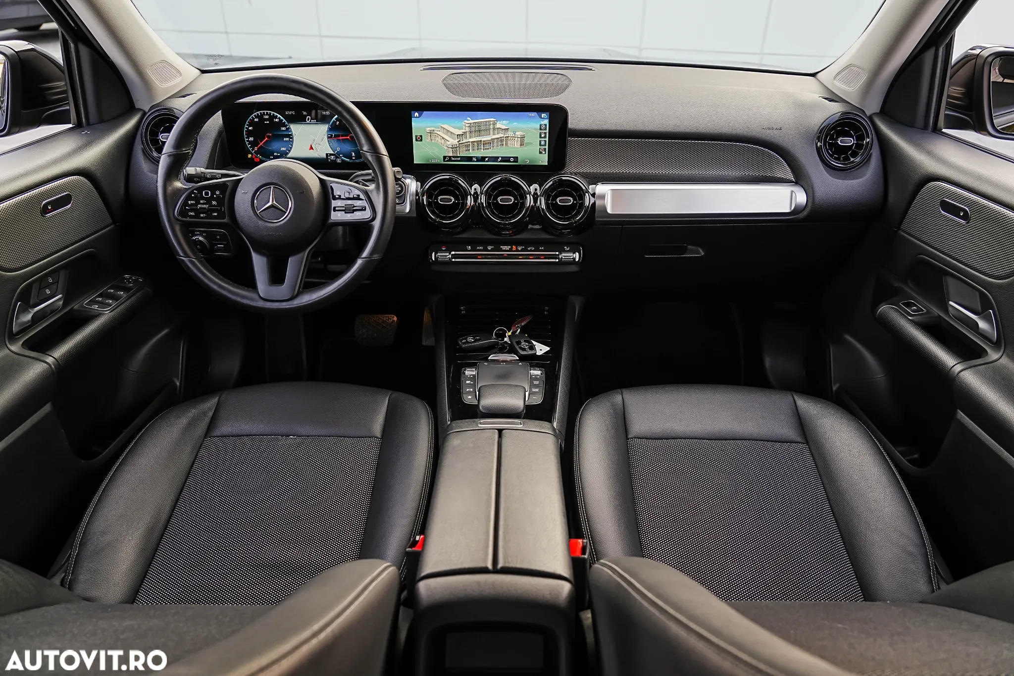 Mercedes-Benz GLB 200 d 8G-DCT - 4
