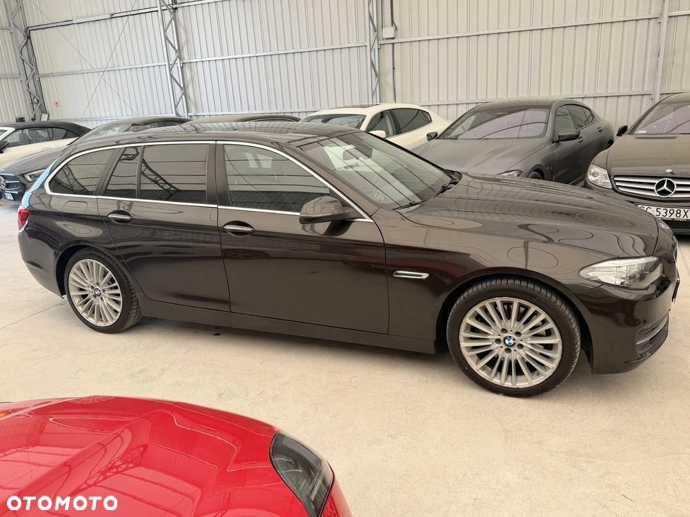 BMW Seria 5 530d xDrive Luxury Line - 1