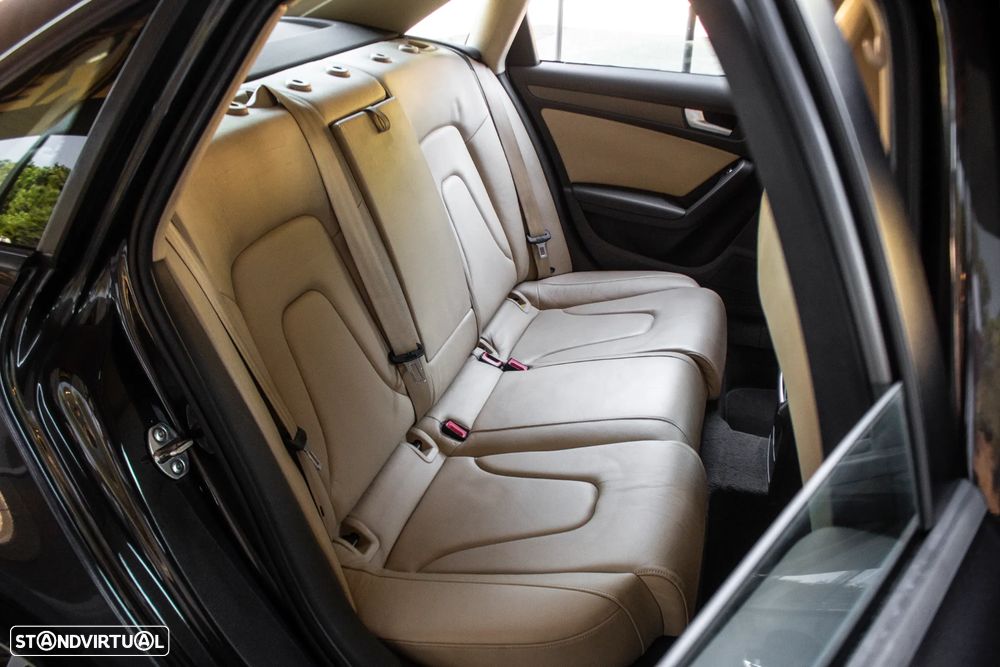 Audi A4 2.0 TDI S tronic design - 27