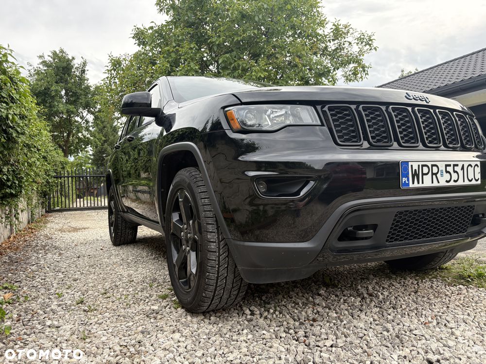 Jeep Grand Cherokee - 13